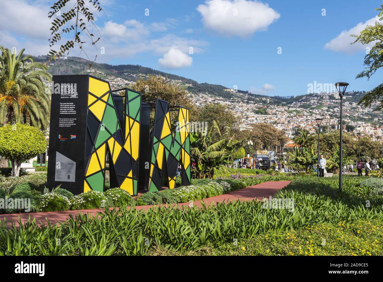 Nelson Mandela memorial, waterside promenade, Funchal, Madeira, Portogallo, Europa Foto Stock