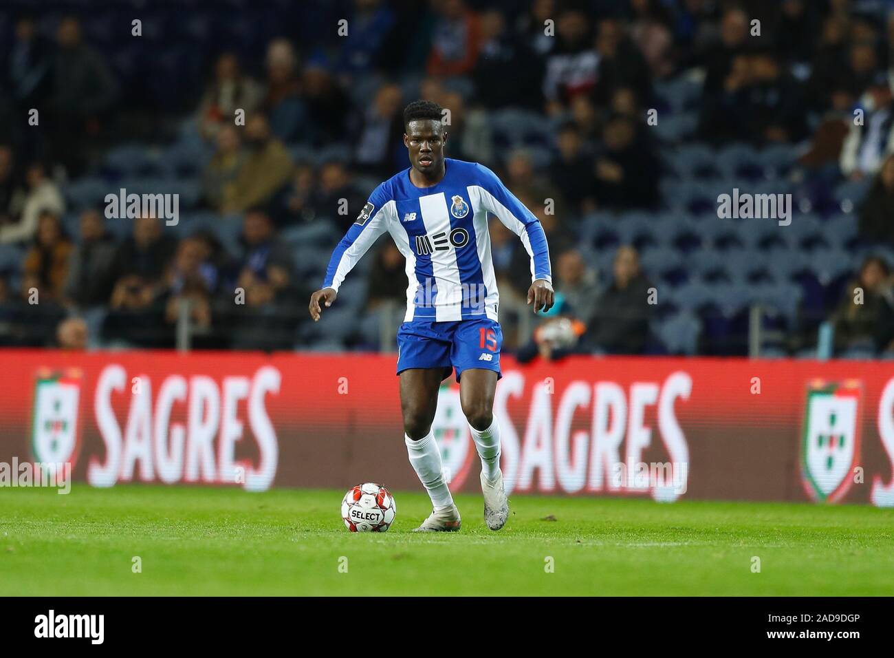 Porto, Portogallo. 2° dic, 2019. Mamadou Loum (Porto) Calcio/Calcetto : Portogallo "Liga nn.' match tra FC Porto 2-0 FC Pacos de Ferreira all'Estadio do Dragao di Porto, Portogallo . Credito: Mutsu Kawamori/AFLO/Alamy Live News Foto Stock