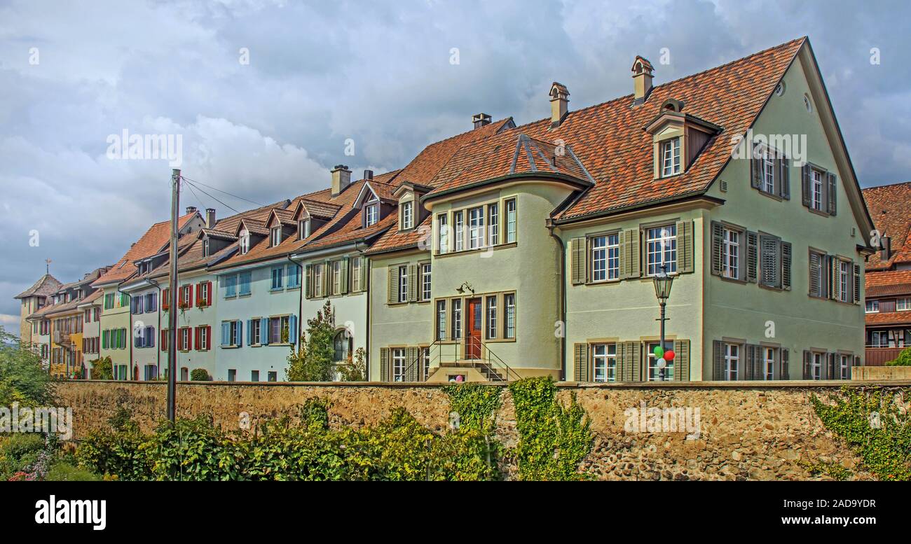 Edifici in città a parete, Diessenhofen, Canton Turgovia, Svizzera Foto Stock