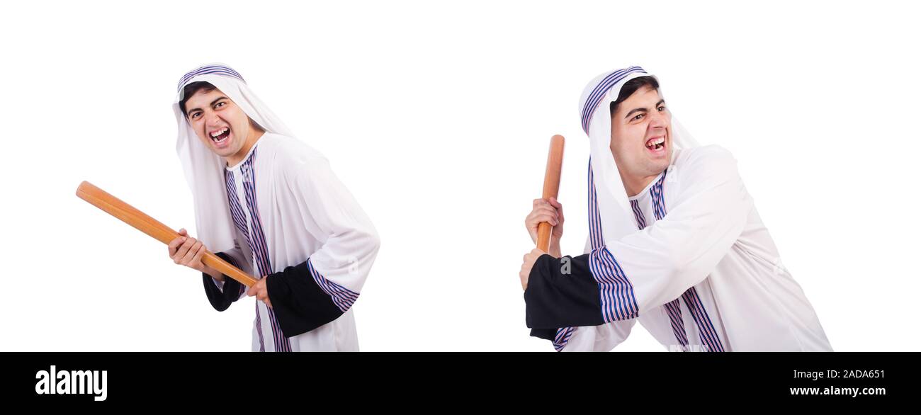 Aggressivo uomo arabo con la mazza da baseball su bianco Foto Stock