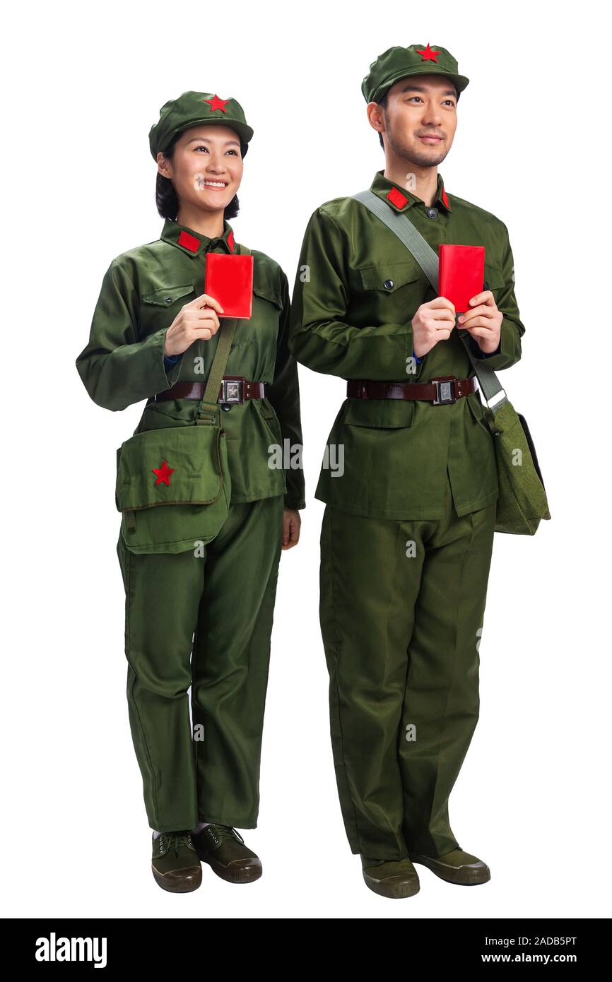 Coppie giovani in uniforme militare Foto Stock