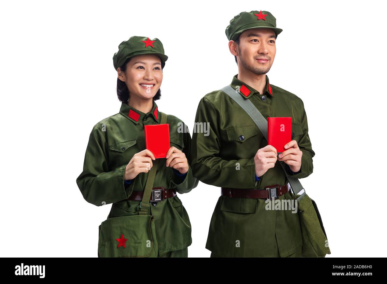 Coppie giovani in uniforme militare Foto Stock