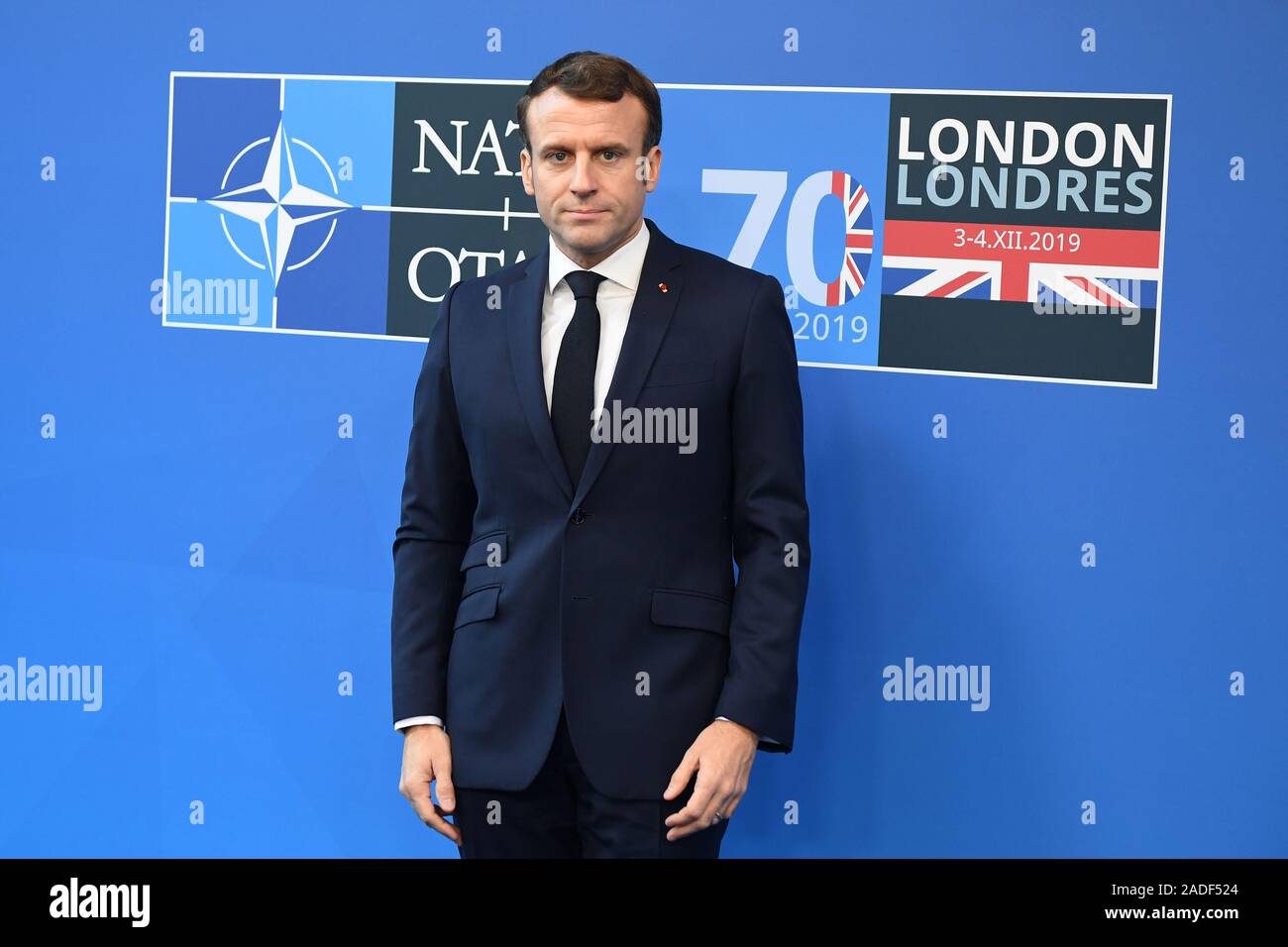 Presidente della Francia, Emmanuel Macron arriva per la Nato annuale di capi di Stato e di governo al vertice di The Grove hotel a Watford, Hertfordshire. Foto di PA. Picture Data: Mercoledì 4 dicembre 2019. Vedere PA storia politica della Nato. Foto di credito dovrebbe leggere: Chris J Ratcliffe/PA FILO Foto Stock