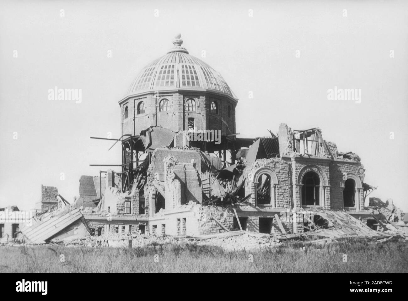 1906 San Francisco terremoto. Rovine della Stanford University della biblioteca, distrutto nel grande terremoto che si è verificato in San Andreas guasto su 18 Foto Stock