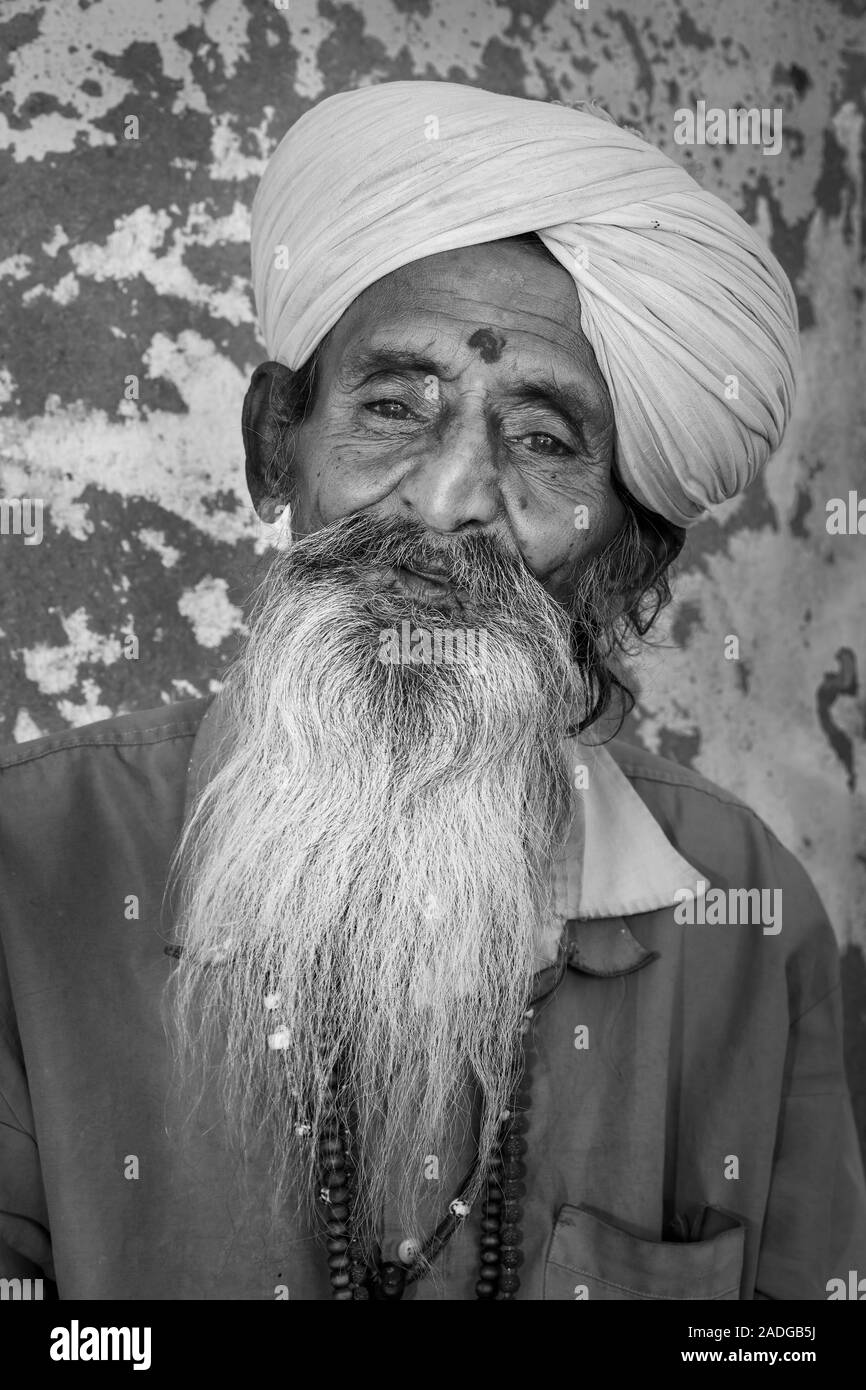 Ritratto di un uomo anziano, deserto di Thar, Rajasthan, India Foto Stock