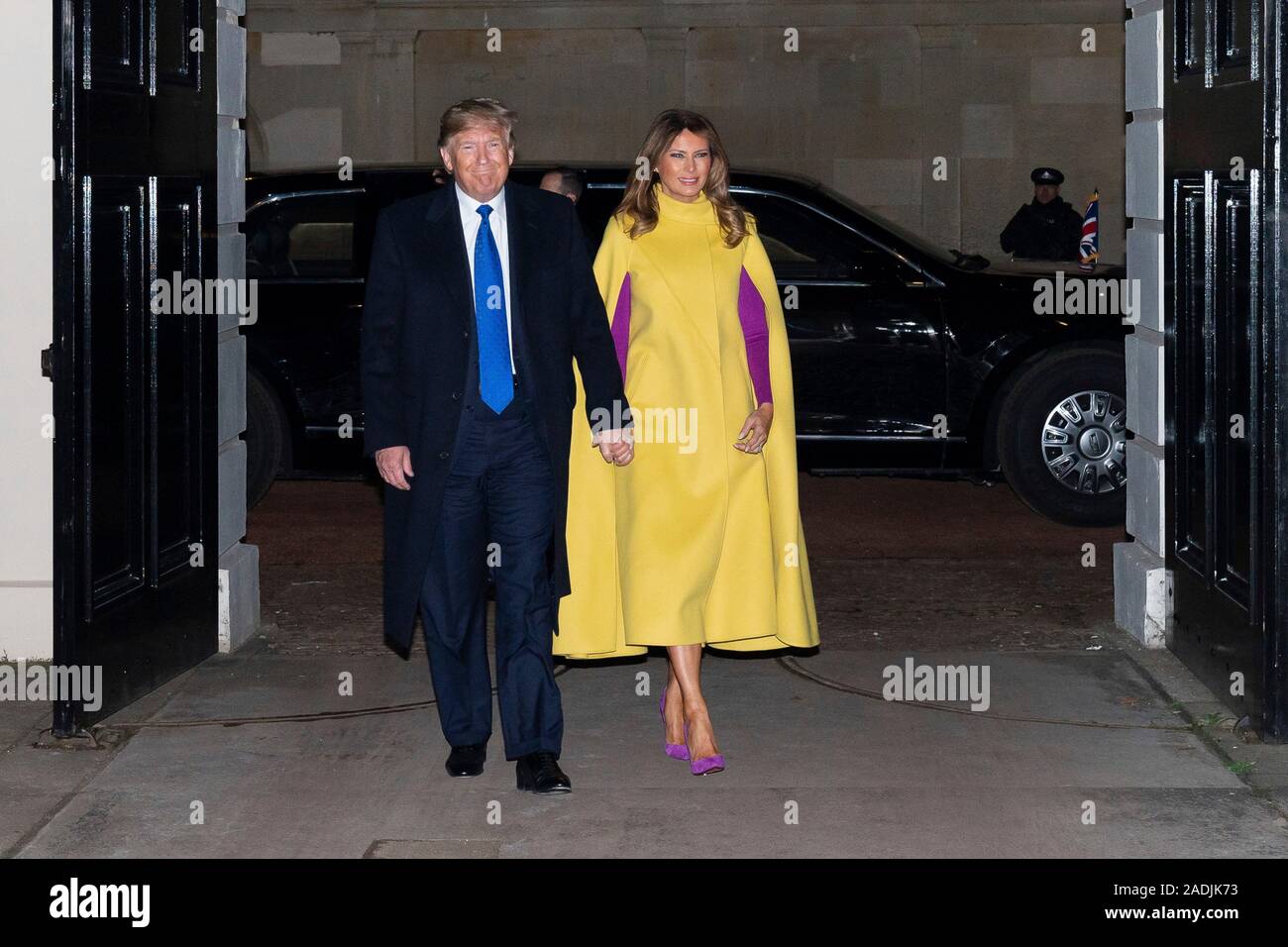 Londra, Regno Unito. 03 dicembre, 2019. Stati Uniti Presidente Donald Trump, destro e la First Lady Melania Trump arrivano al Clarence House per soddisfare con il principe Charles, Principe di Galles e Camilla, duchessa di Cornovaglia precedendo la NATO alliance summit 3 Dicembre 2019 a Londra, Regno Unito. La riunione al vertice segna il settantesimo anniversario dell'Organizzazione del Trattato del Nord Atlantico. Credito: Andrea Hanks/Planetpix/Alamy Live News Foto Stock