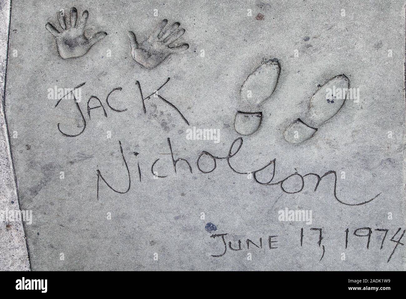 Los Angeles, California - 06 Settembre 2019: a mano e le orme di attore Jack Nicholson in Grauman's Chinese Theater e il piazzale antistante, Hollywood. Foto Stock