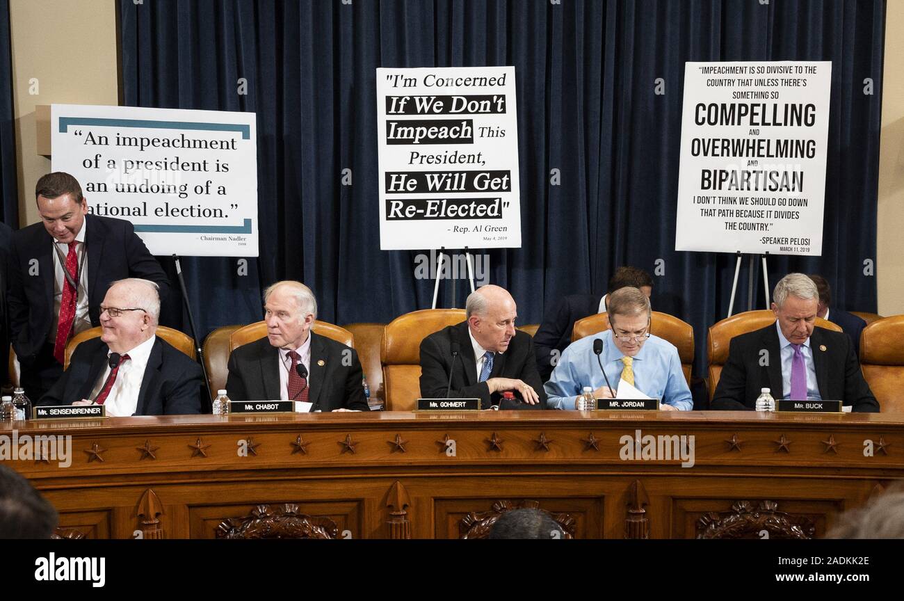 Washington, DC, Stati Uniti d'America. 4° dic, 2019. 4 dicembre 2019 - Washington, DC, Stati Uniti: U.S. Rappresentanti JAMES SENSENBRENNER (R-WI), STEVE CHABOT (R-OH), LOUIE GOHMERT (R-TX), Jim Jordan (R-OH) e Ken BUCK (R-CO) presso la Casa Comitato Giudiziario Impeachment inchiesta audizione. Credito: Michael Brochstein/ZUMA filo/Alamy Live News Foto Stock