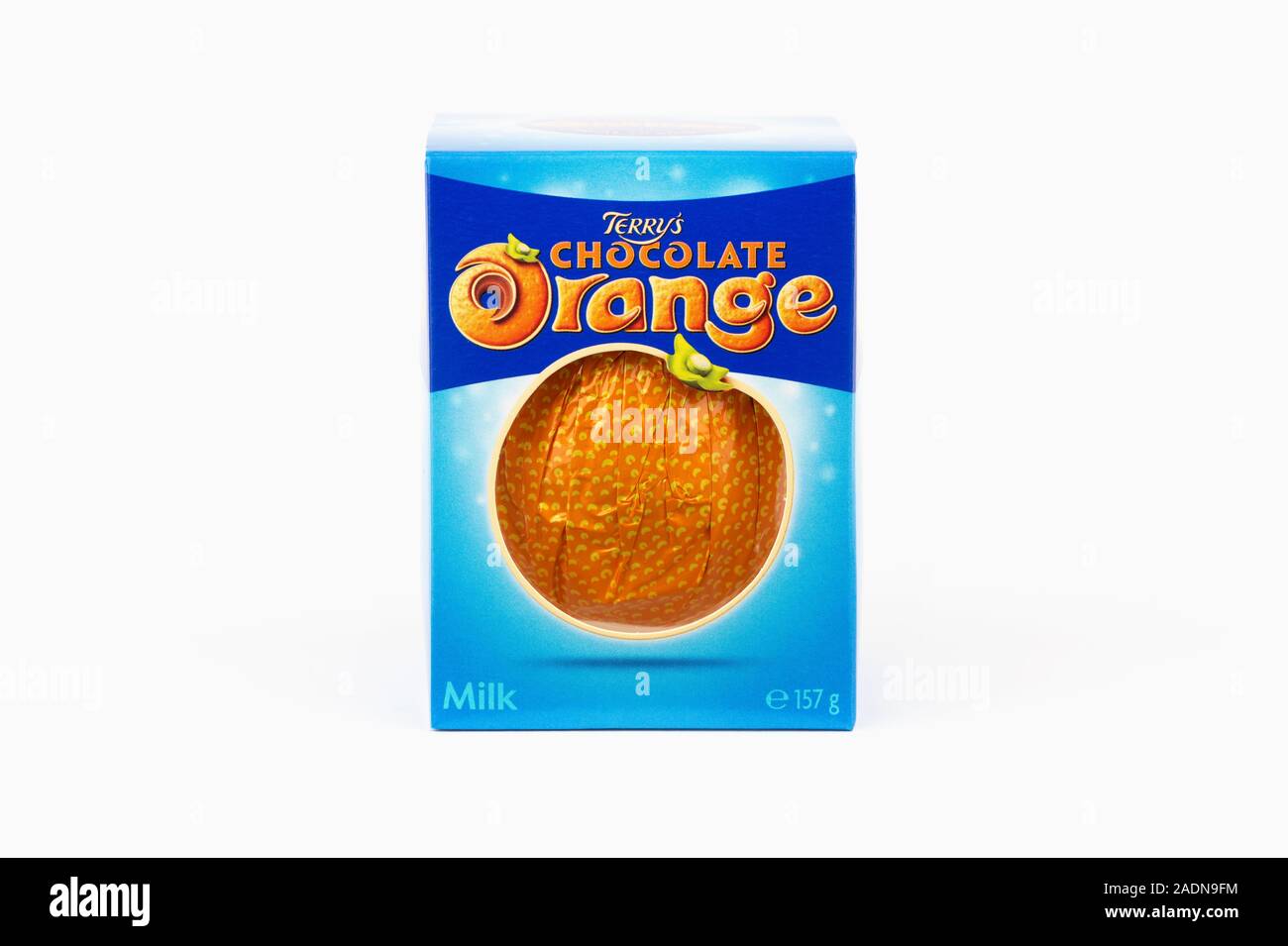 Un Terry al cioccolato di colpo di colore arancione su sfondo bianco. Foto Stock
