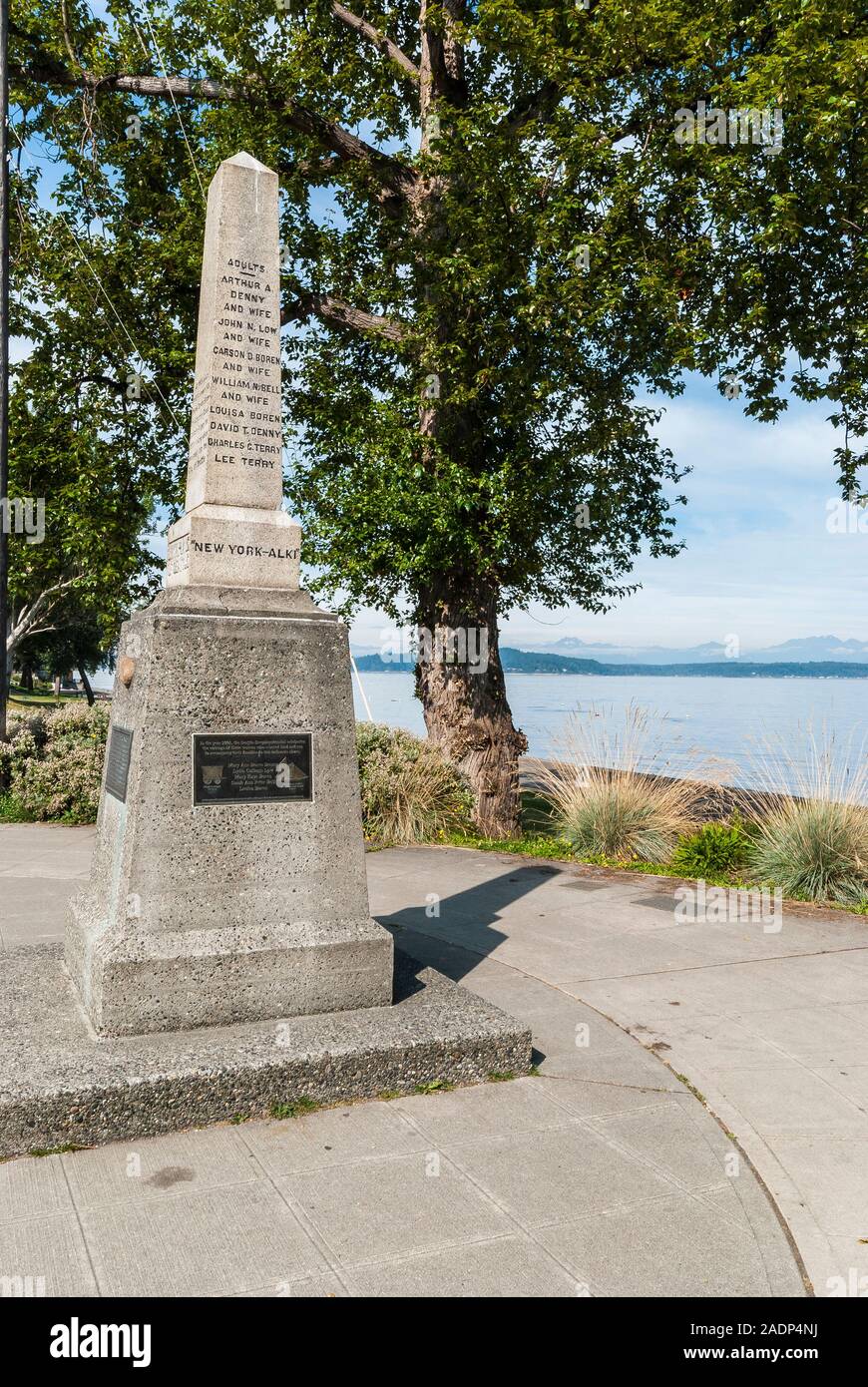 Luogo di nascita del monumento di Seattle a 63Ave. SW e Alki Avenue SW nella zona ovest di Seattle, Washington. Come Plymouth Rock. Foto Stock