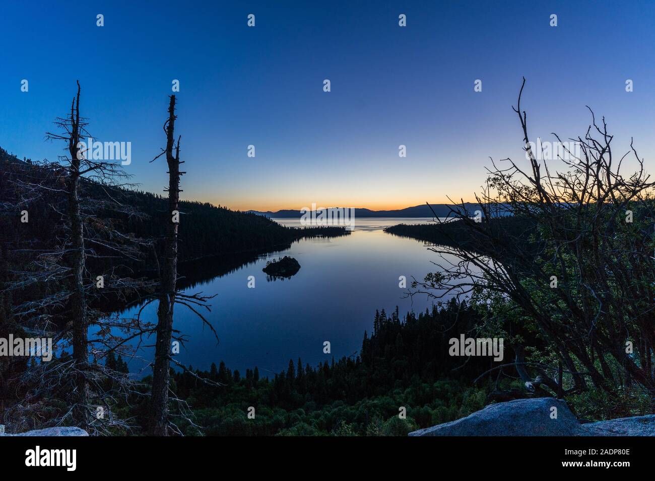 Sunrise a Emerald Bay, Lake Tahoe, CALIFORNIA, STATI UNITI D'AMERICA Foto Stock