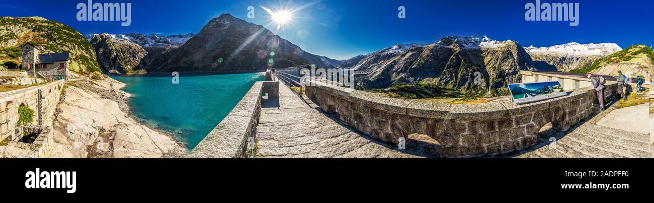 Gelmer lago vicino dal Grimselpass nelle Alpi svizzere, Gelmersee, Svizzera. Foto Stock