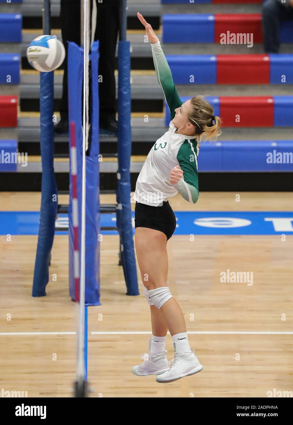 Azione di pallavolo con Kuna vs Bonneville High School a Coeur d'Alene, Idaho. Foto Stock