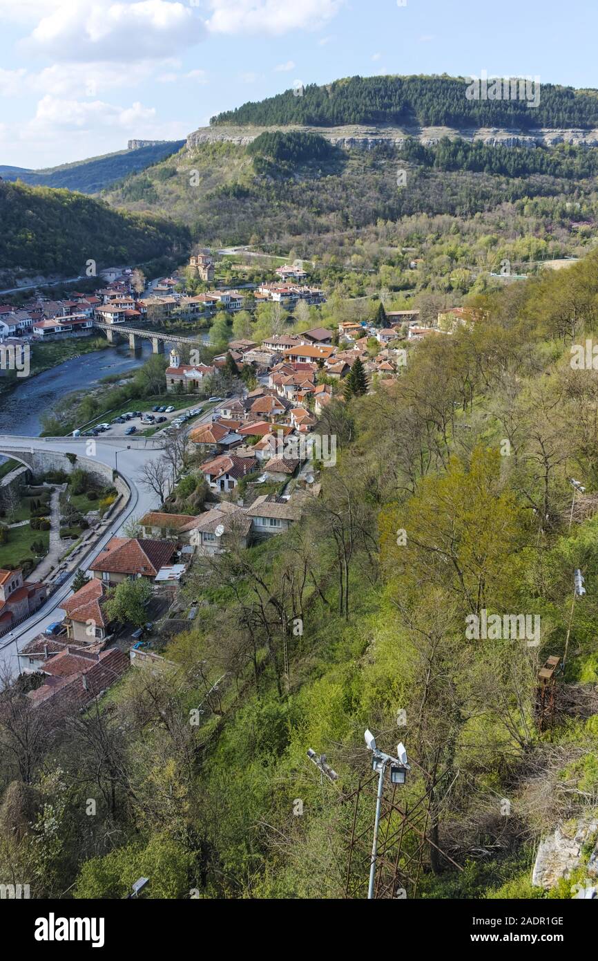 VELIKO TARNOVO, BULGARIA - Aprile 9, 2017: Panorama della città di Veliko Tarnovo, Bulgaria Foto Stock