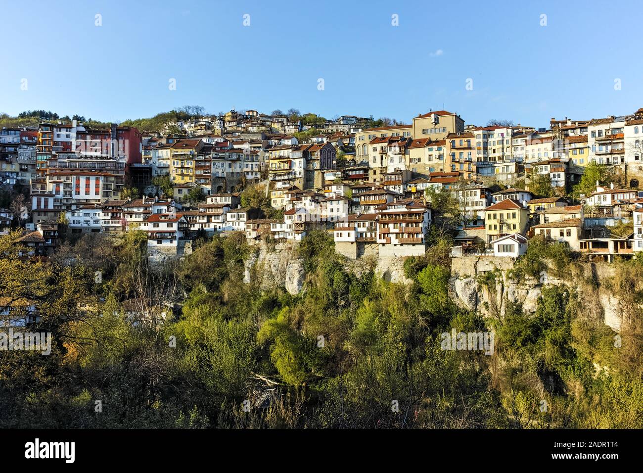 VELIKO TARNOVO, BULGARIA - Aprile 9, 2017: Panorama della città di Veliko Tarnovo, Bulgaria Foto Stock