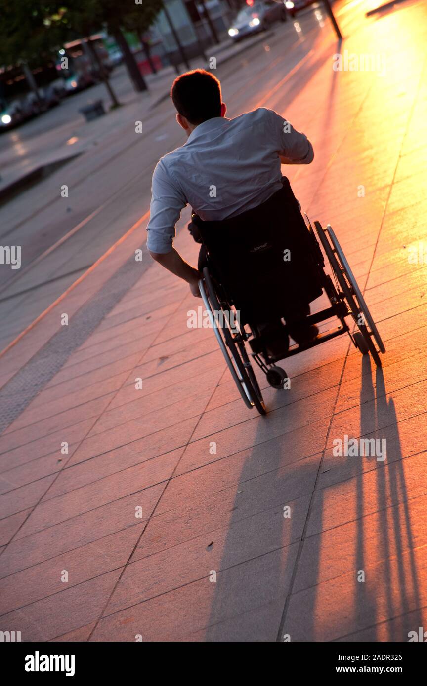Rollstuhlfahrer - Persone disabili Foto Stock