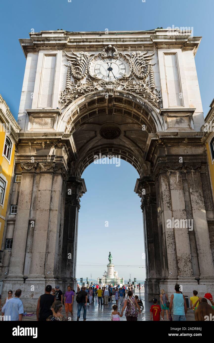 La Rua Augusta Arch, Piazza del Commercio, Lisbona, Portogallo Foto Stock