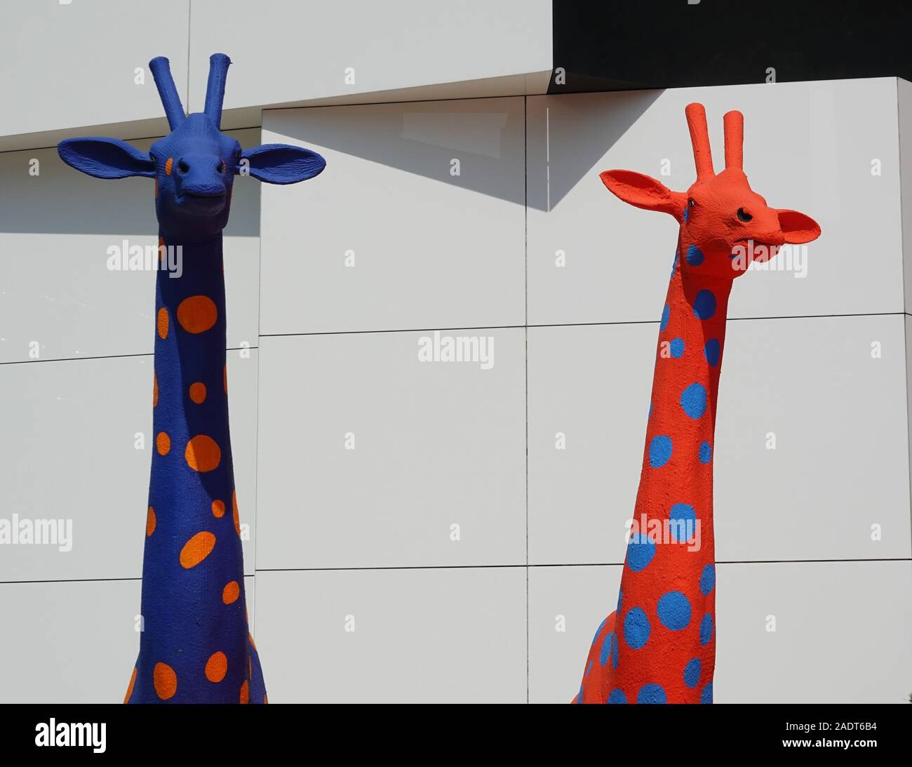 Sukhumvit Bangkok, Thailandia, 11.20.2019, Natale e Anno Nuovo decorazione in Emquartier shopping mall, outdoor view di foreste di pino fantasy animali Foto Stock