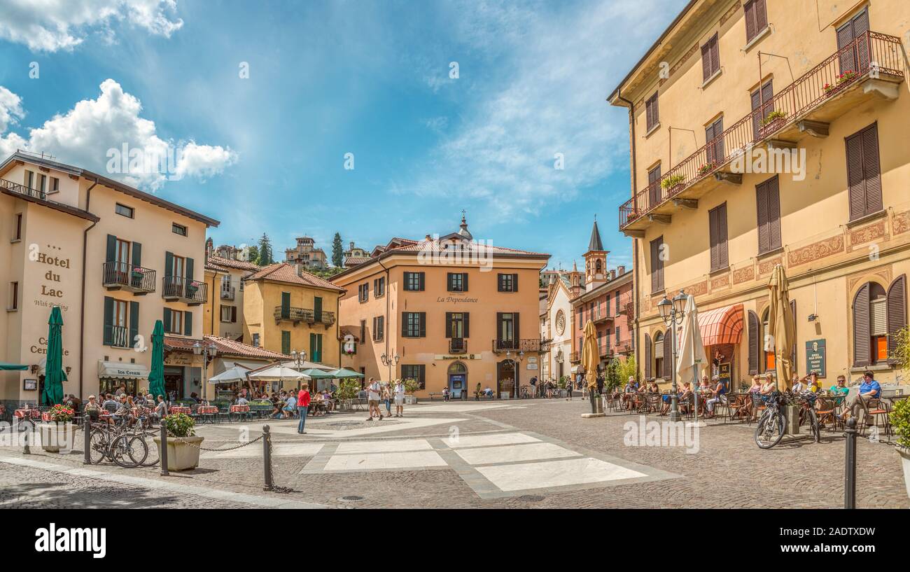 Piazza Garibadi al centro di Menaggio sul Lago di Como, Lombardia Foto Stock