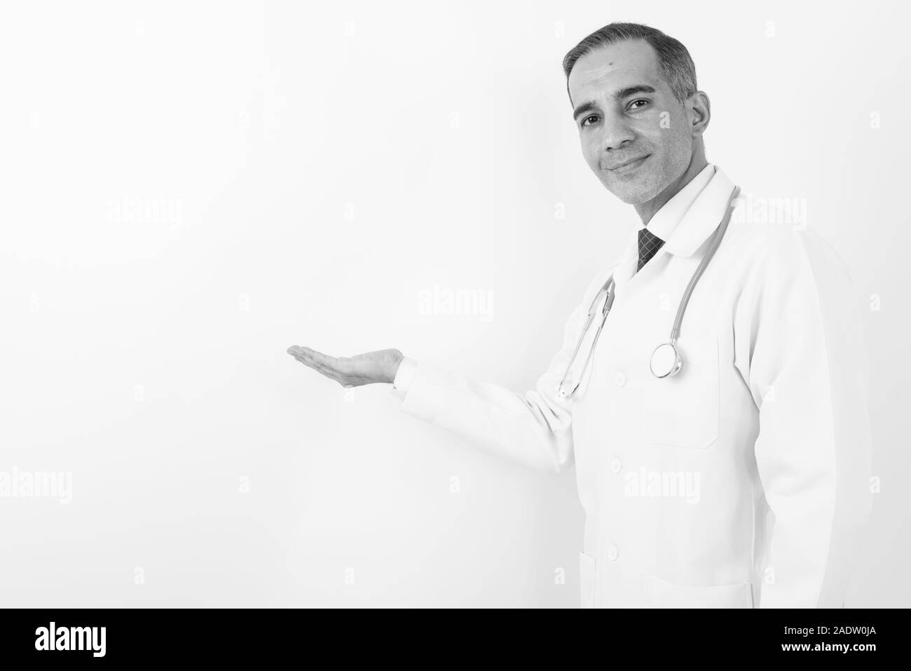 Maturo uomo persiano medico in bianco e nero Foto Stock