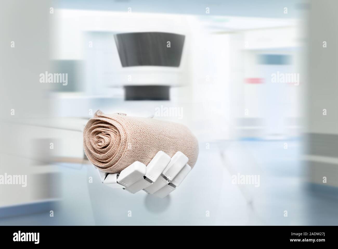 Assistenza infermieristica robot in un ospedale o chirurgo con copyspace, nozione autonoma di robot di servizio supporta il lavoro dei professionisti Foto Stock