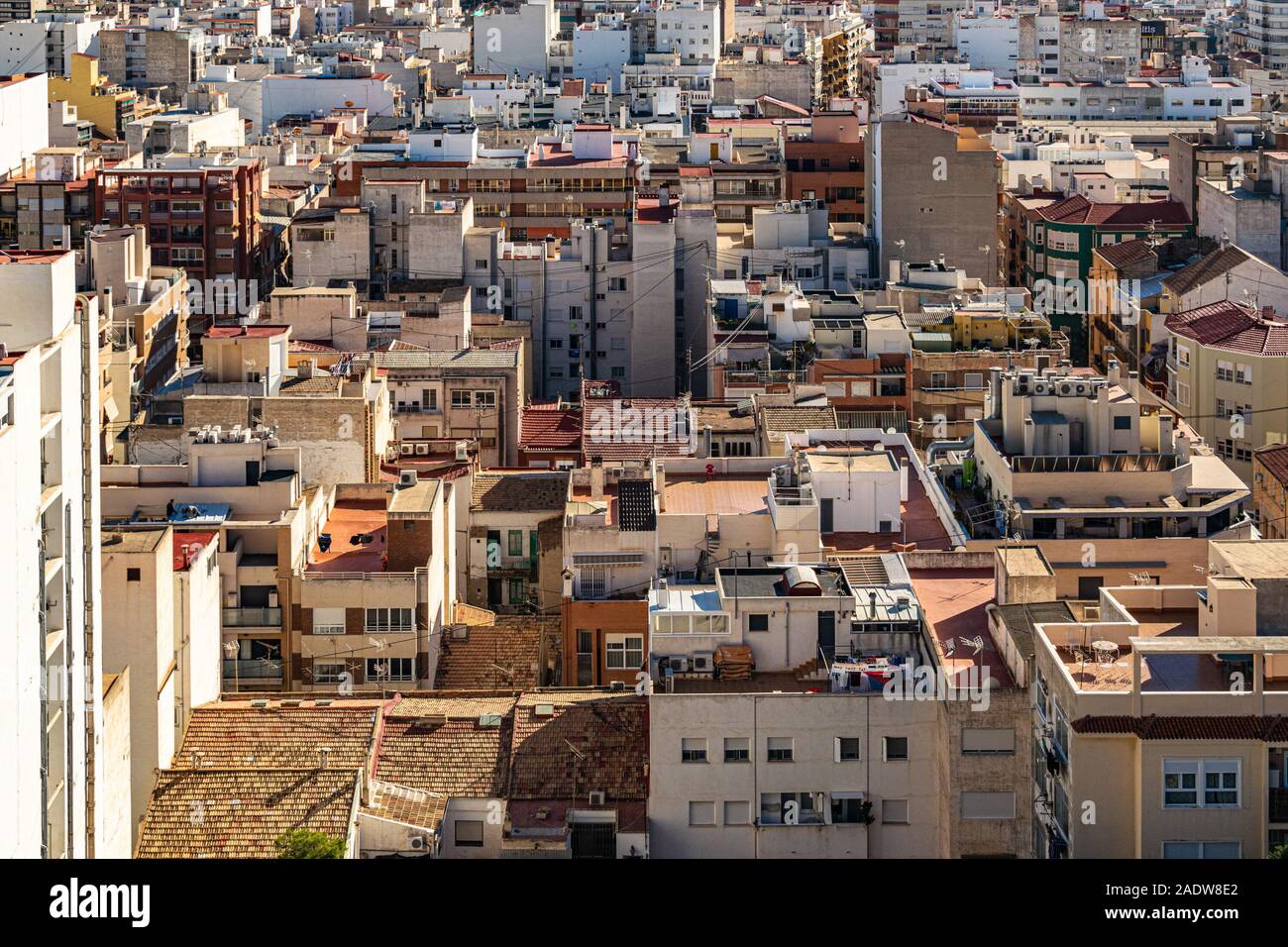 Close-up su edifici nel centro città di Alicante. Foto Stock