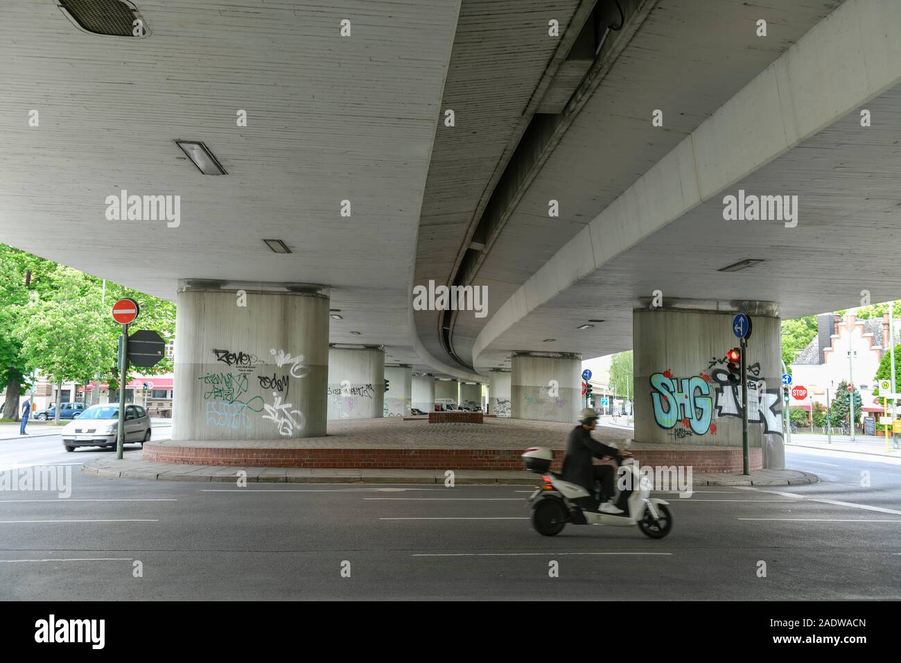 Autobahnbrücke, Breitenbachplatz, Dahlem, Steglitz-Zehlendorf, Berlino, Deutschland Foto Stock