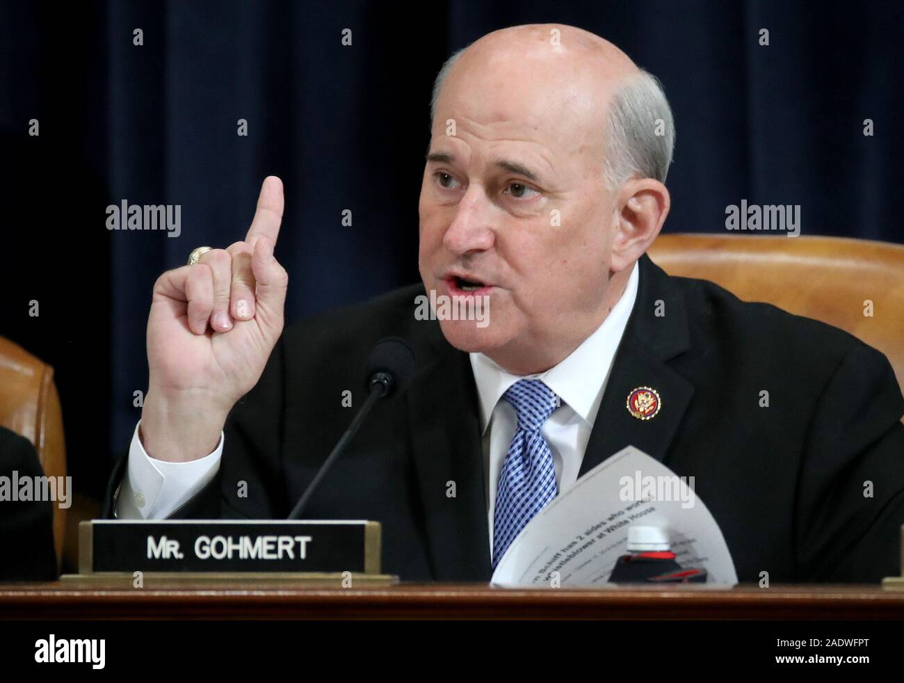 Rappresentante degli Stati Uniti Louie Gohmert (rappresentante del Texas) domande studiosi costituzionale durante la testimonianza davanti a noi la casa Comitato Giudiziario nel Longworth House Edificio per uffici a Capitol Hill 4 Dicembre 2019 a Washington, DC. Questa è la prima udienza tenutasi presso la Casa Comitato Giudiziario nell'impeachment INCHIESTA NEI CONFRONTI DEGLI STATI UNITI Presidente Donald Trump, quale casa democratici diciamo tenuto indietro aiuto militare per l'Ucraina mentre esigente indagare i suoi rivali politici. Il Comitato Giudiziario dovrà decidere in merito al progetto di articoli ufficiali di impeachment contro il Presidente Trum Foto Stock