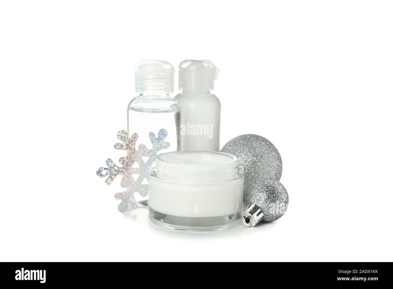 Impostare i cosmetici, un vasetto di crema invernale per la pelle isolati su sfondo bianco Foto Stock