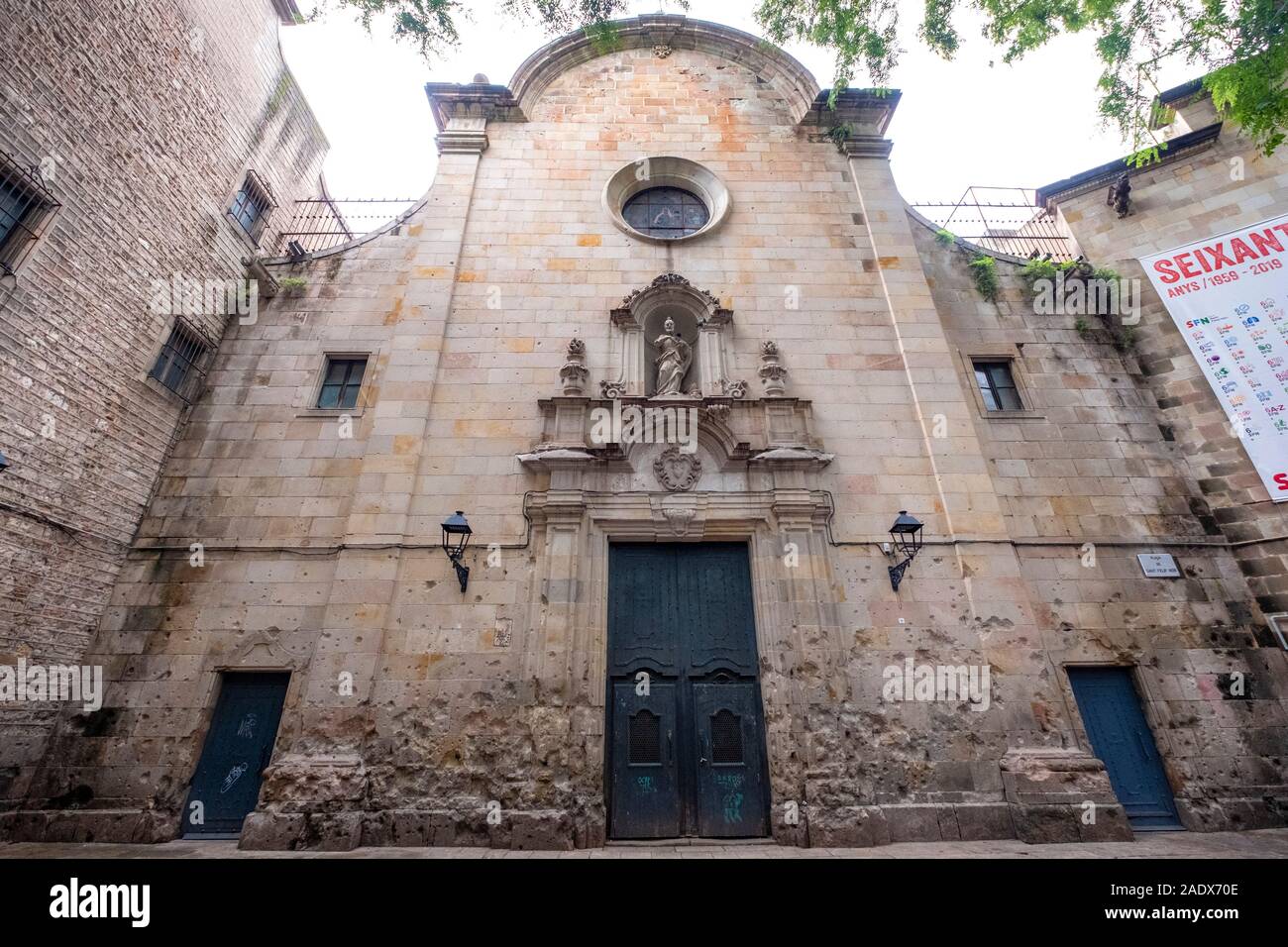 Chiesa di Sant Felip Neri nella Plaça de Sant Felip Neri, Quartiere Gotico di Barcellona, Spagna, Europa Foto Stock