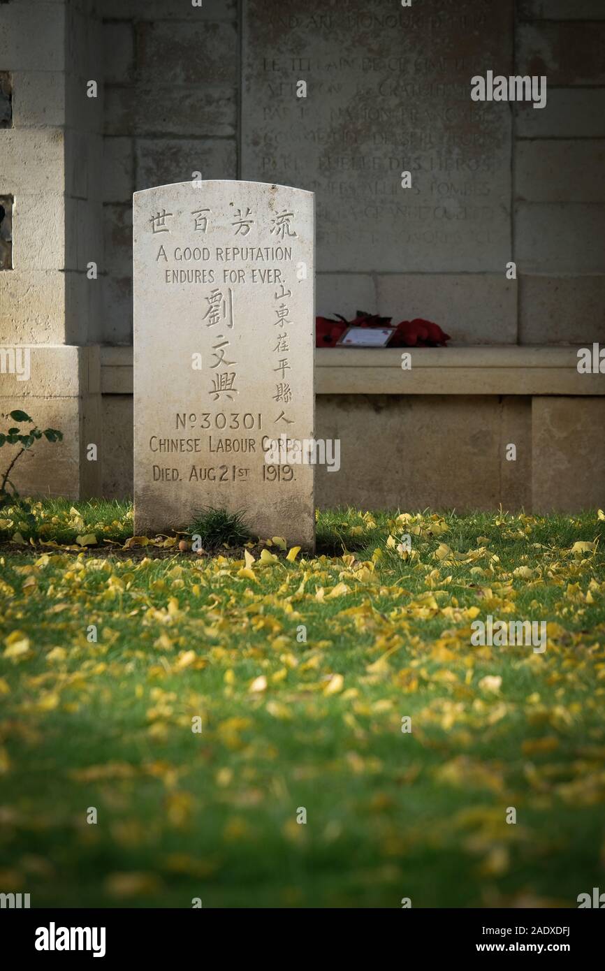 Ayette cimitero del Commonwealth per ottanta indiani e operai cinesi che sono stati impiegati nel mantenimento di trincee e fornire unità vicino alla parte anteriore Foto Stock