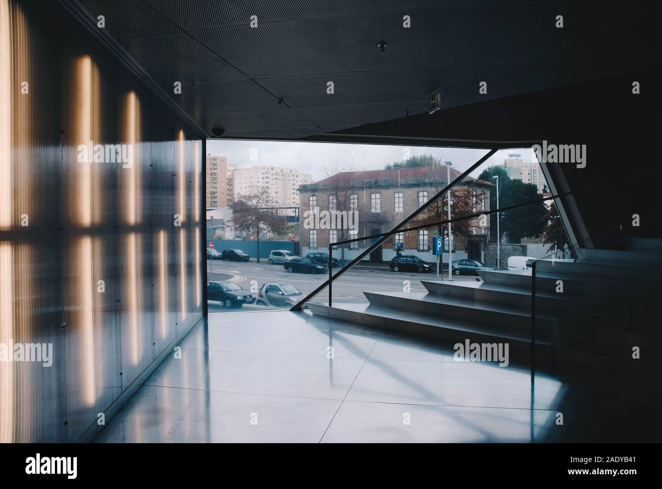 All'interno della Casa della Musica progettata dall'architetto REM Koolhaas Foto Stock