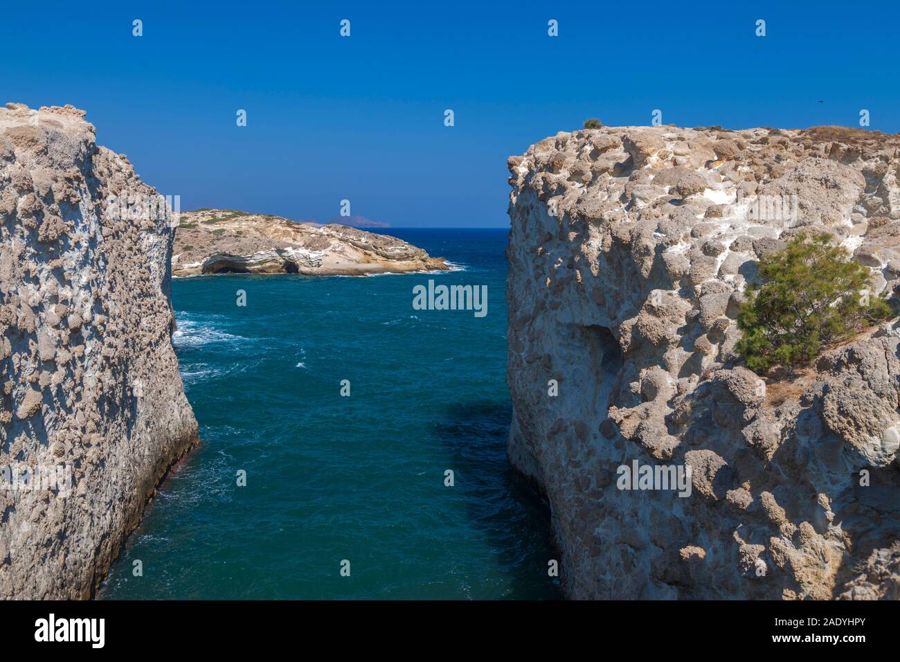 Isola di MILOS costa. CICLADI, Grecia. Foto Stock