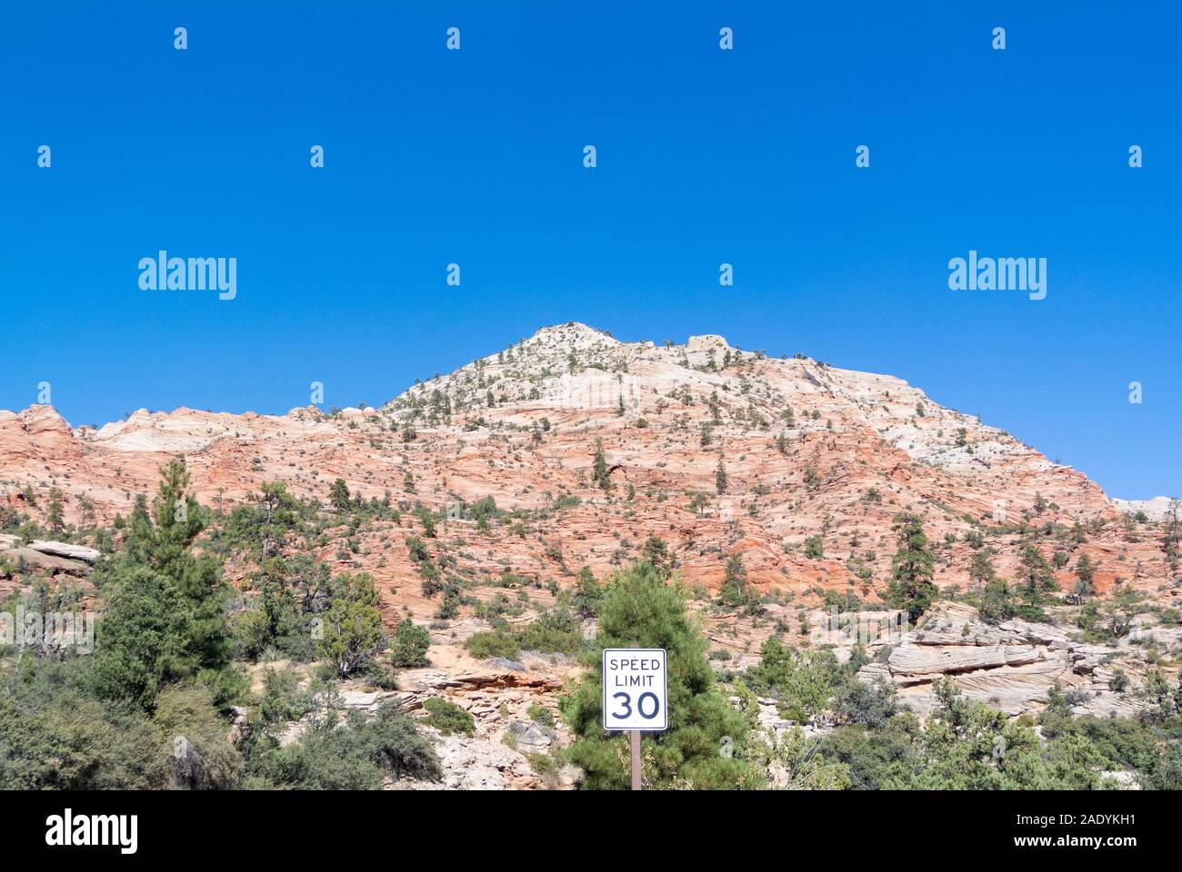 Sion, Utah/ Stati Uniti di America-October 3° 2019: Paesaggio con erosione lungo il Monte Sion CAMEL AUTOSTRADA Foto Stock