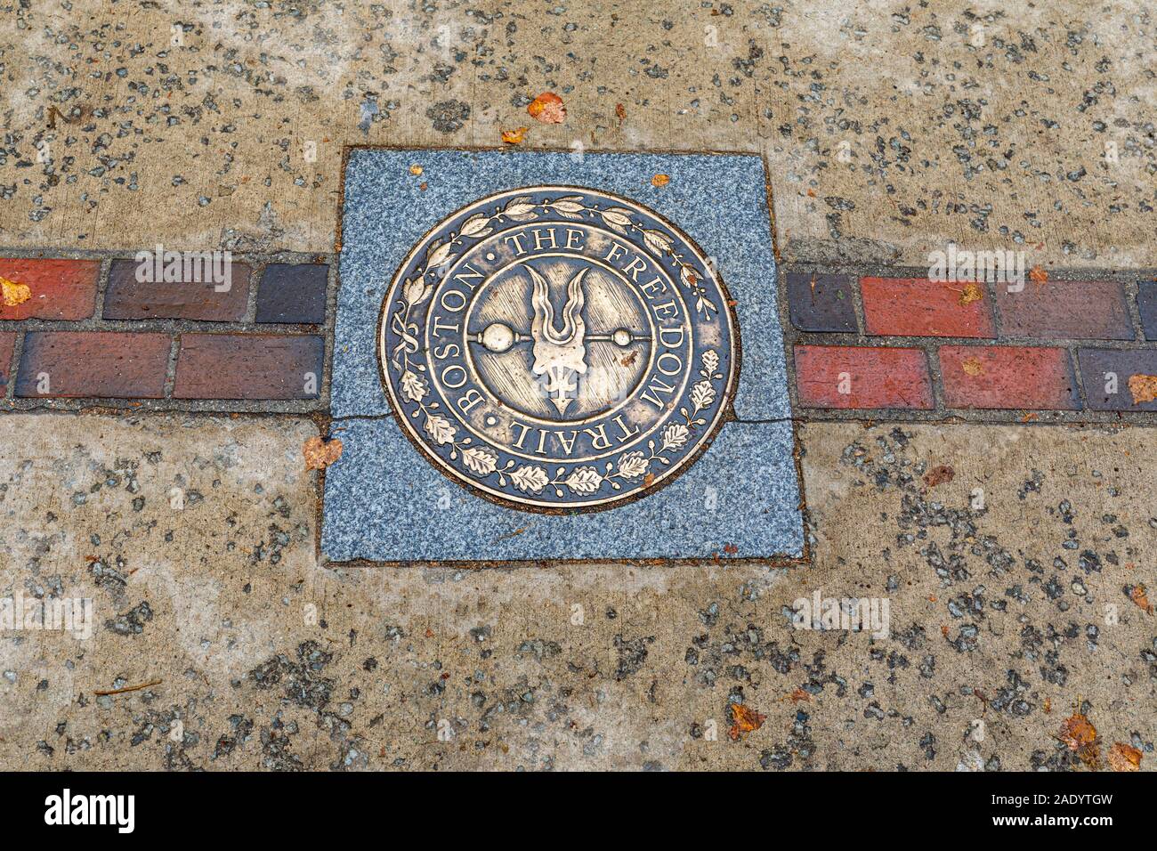 Placca a Copp sulla collina di massa di seppellimento, Boston, Massachusetts, New England, USA, stabilito 1659, un sito storico di Boston il Sentiero della Libertà Foto Stock