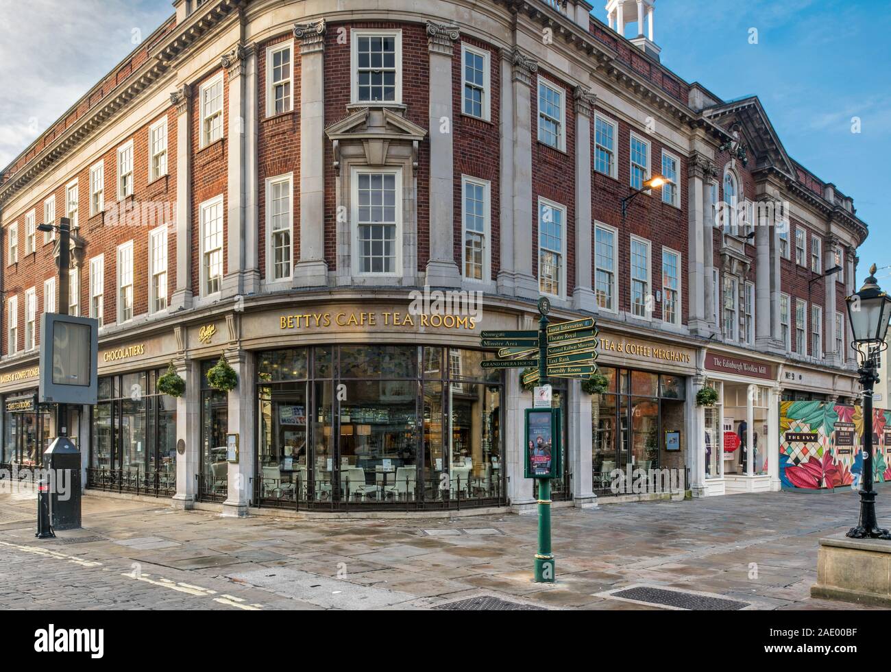 Betty's, St Helens Square York Foto Stock