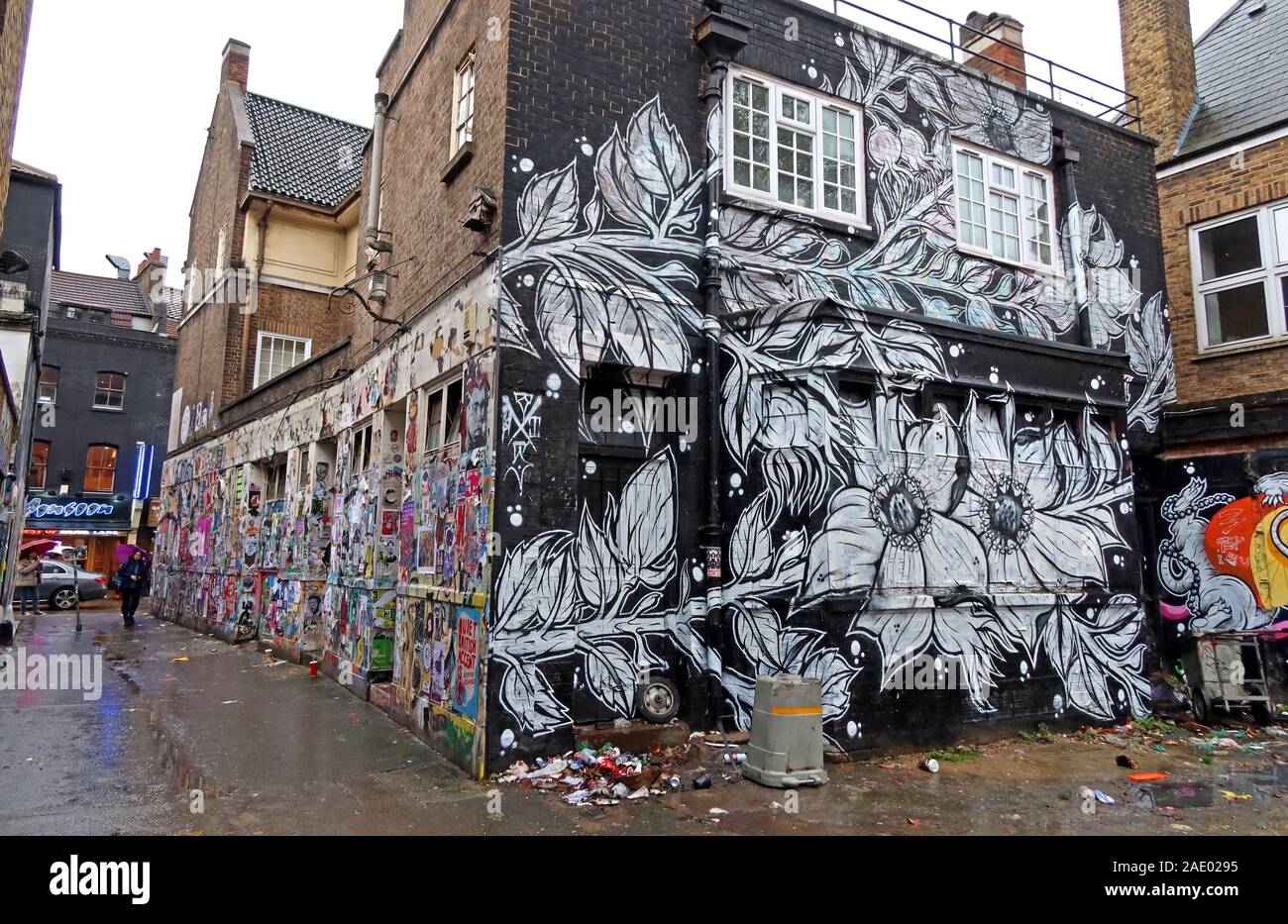 Old pub, 78 Brick Lane, arte e graffiti, Shoreditch, Tower Hamlets, East End, Londra, Sud Est, Inghilterra, Regno Unito, E1 6QL Foto Stock