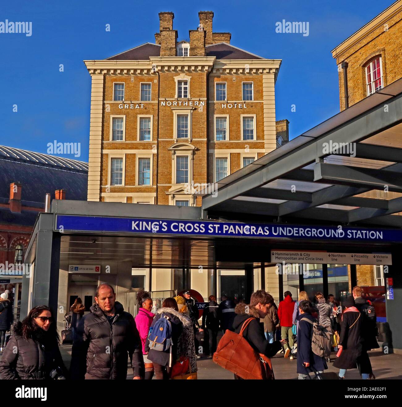Kings Cross, stazione della metropolitana di St Pancras, Euston Road, Camden, North London, Inghilterra, Regno Unito Foto Stock