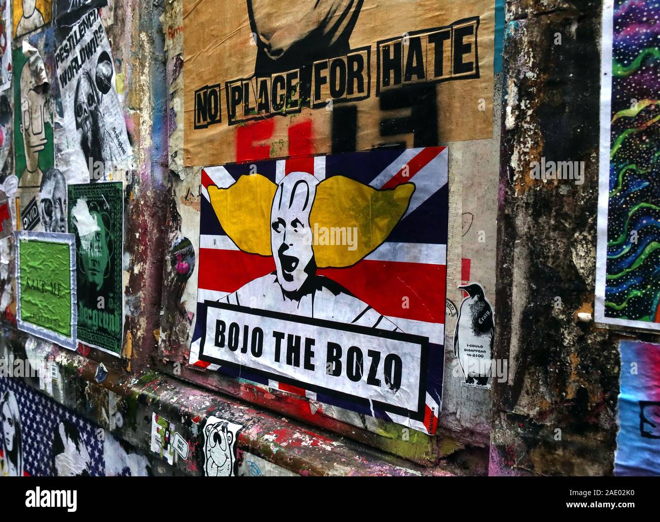 Brick Lane graffiti, nessun posto per l'odio, Bojo il Bozo, Londra Est, Inghilterra Foto Stock
