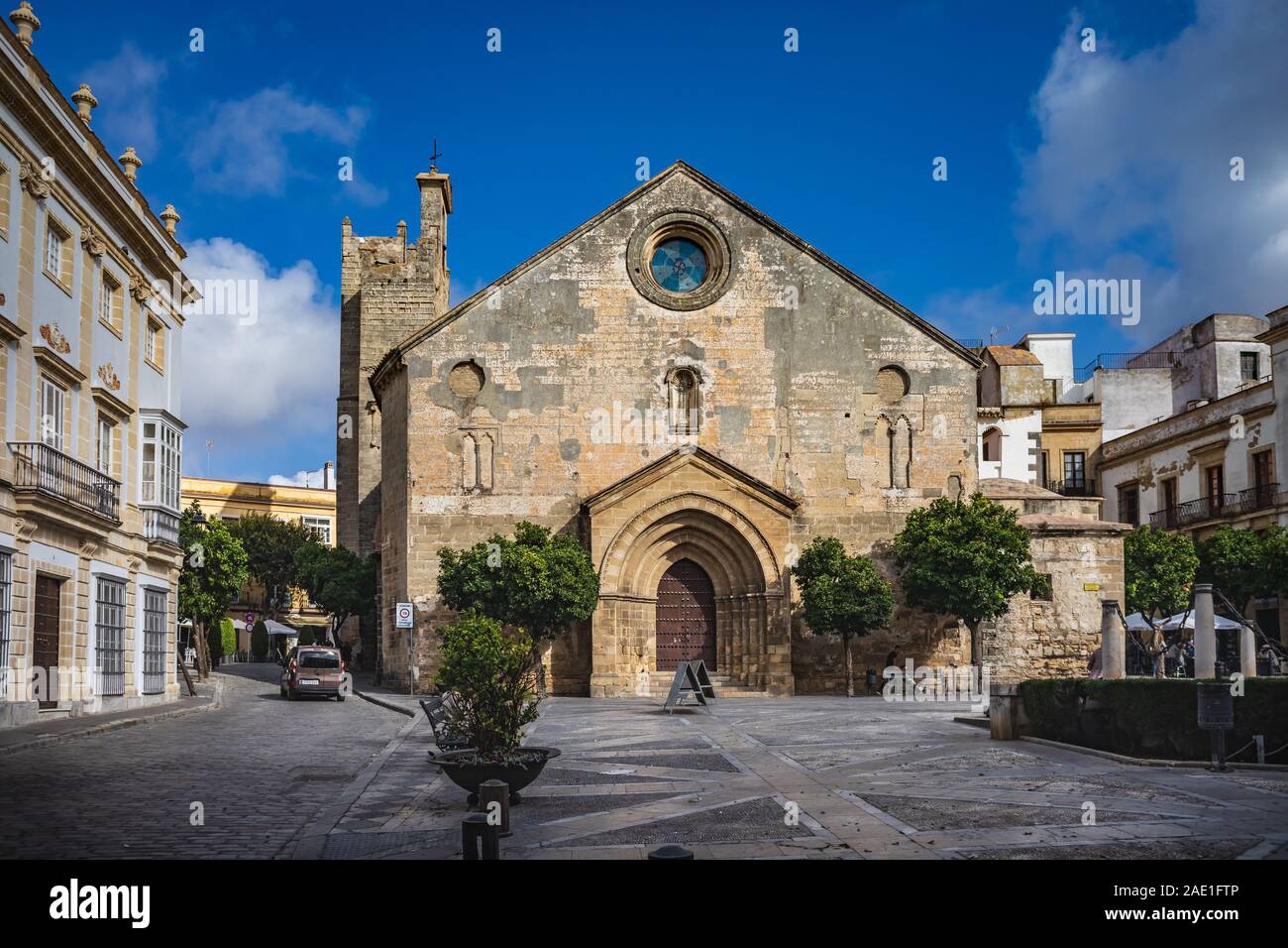 JEREZ DE LA FRONTERA, Spagna - circa novembre, 2019: La Chiesa di San Dionisio, Spagnolo: Iglesia de San Dionisio di Jerez de la Frontera in Andalusia Foto Stock