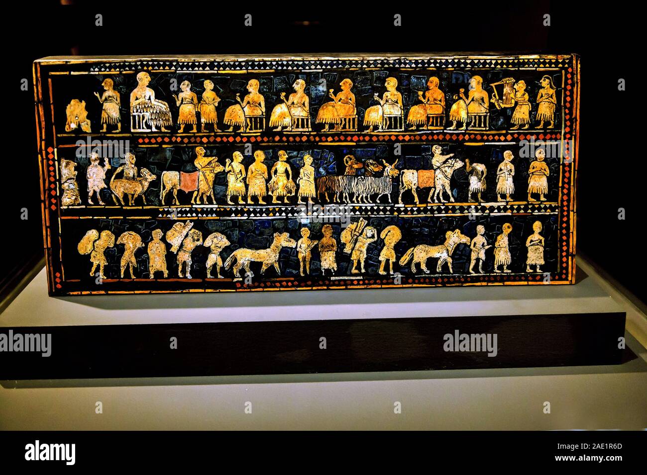 Casella di antiquariato provenienti dall'Iraq, Museo CSMVS, Mumbai, Maharashtra, India, Asia Foto Stock