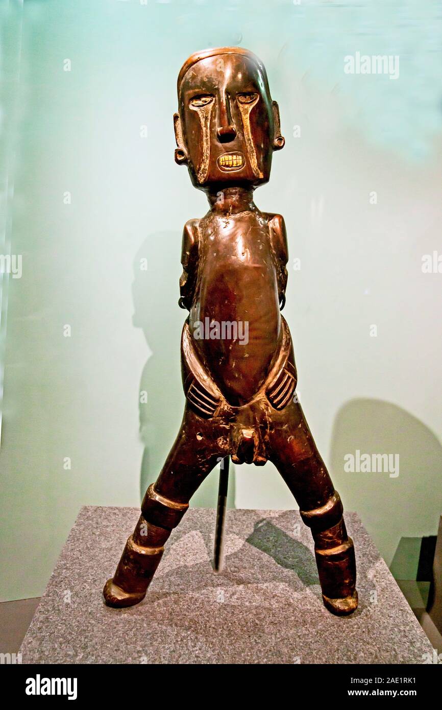Antiche sculture in legno di Taino Dio dalla Giamaica, CSMVS Museum, Mumbai, Maharashtra, India, Asia Foto Stock