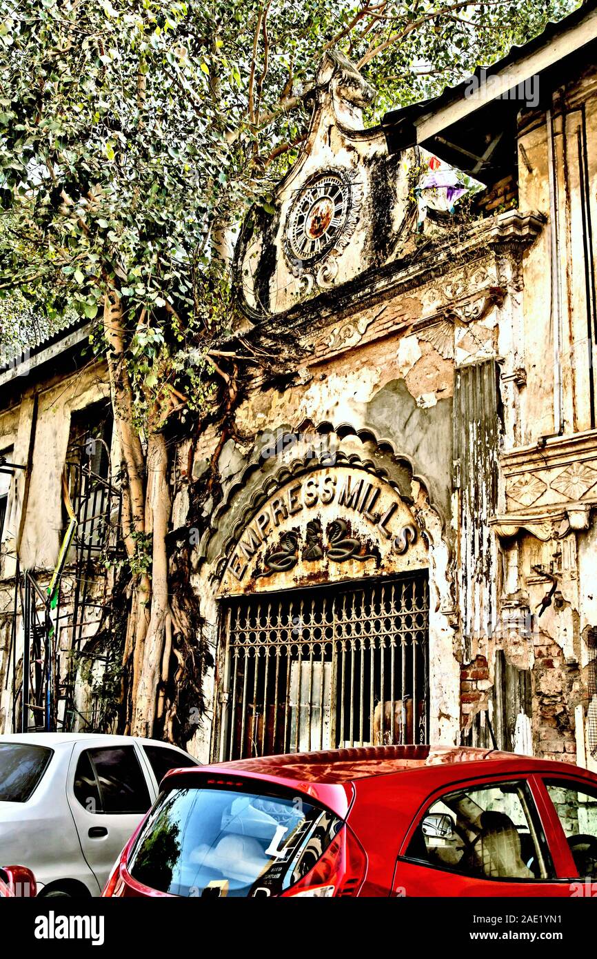 Le porte chiuse dell'Imperatrice Mills, Nagpur, Maharashtra, India, Asia Foto Stock