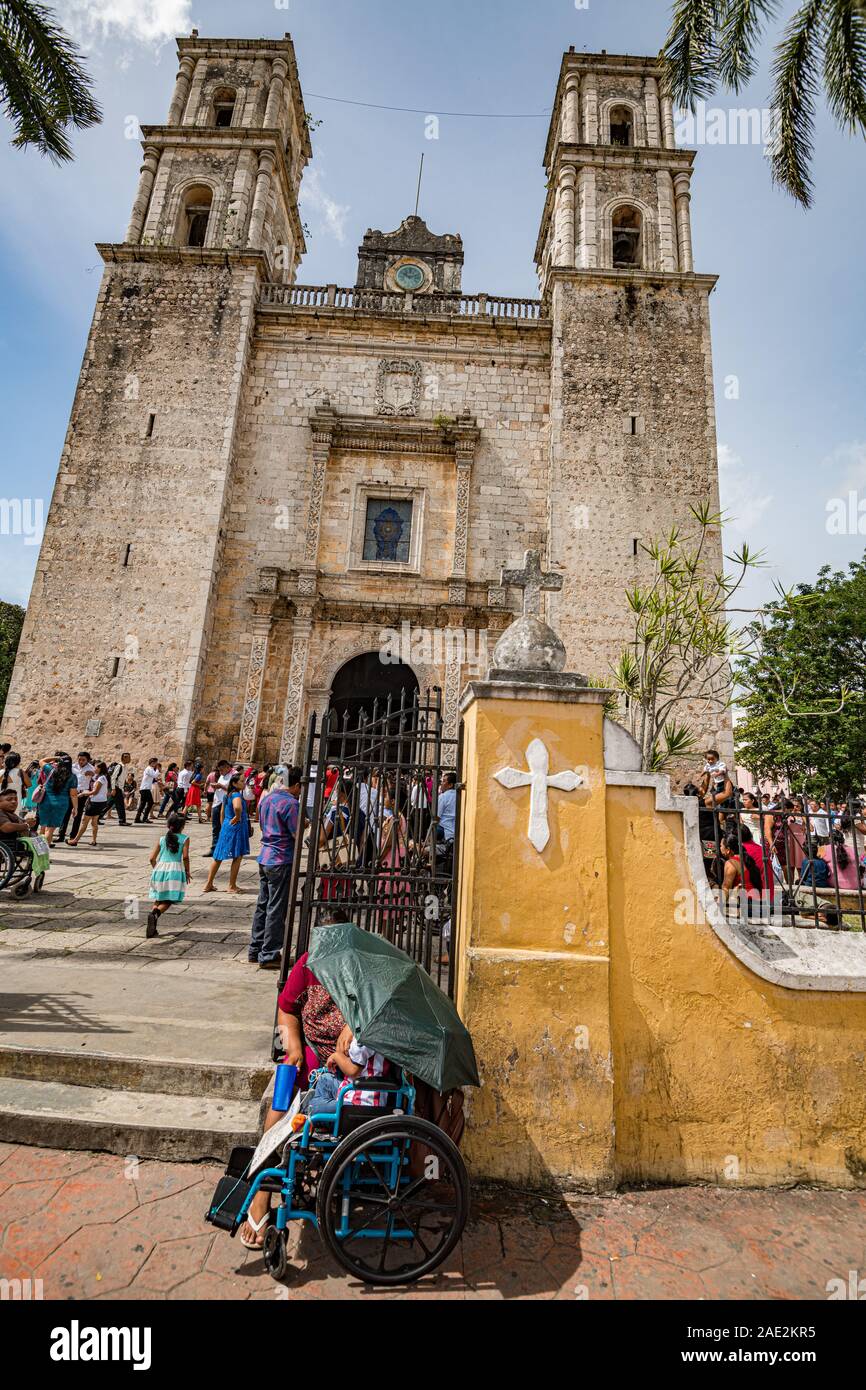 L'era coloniale cattedrale Ex-convento e chiesa del convento di San Bernardino de Siena, Valladolid, Yucatan, Messico Foto Stock