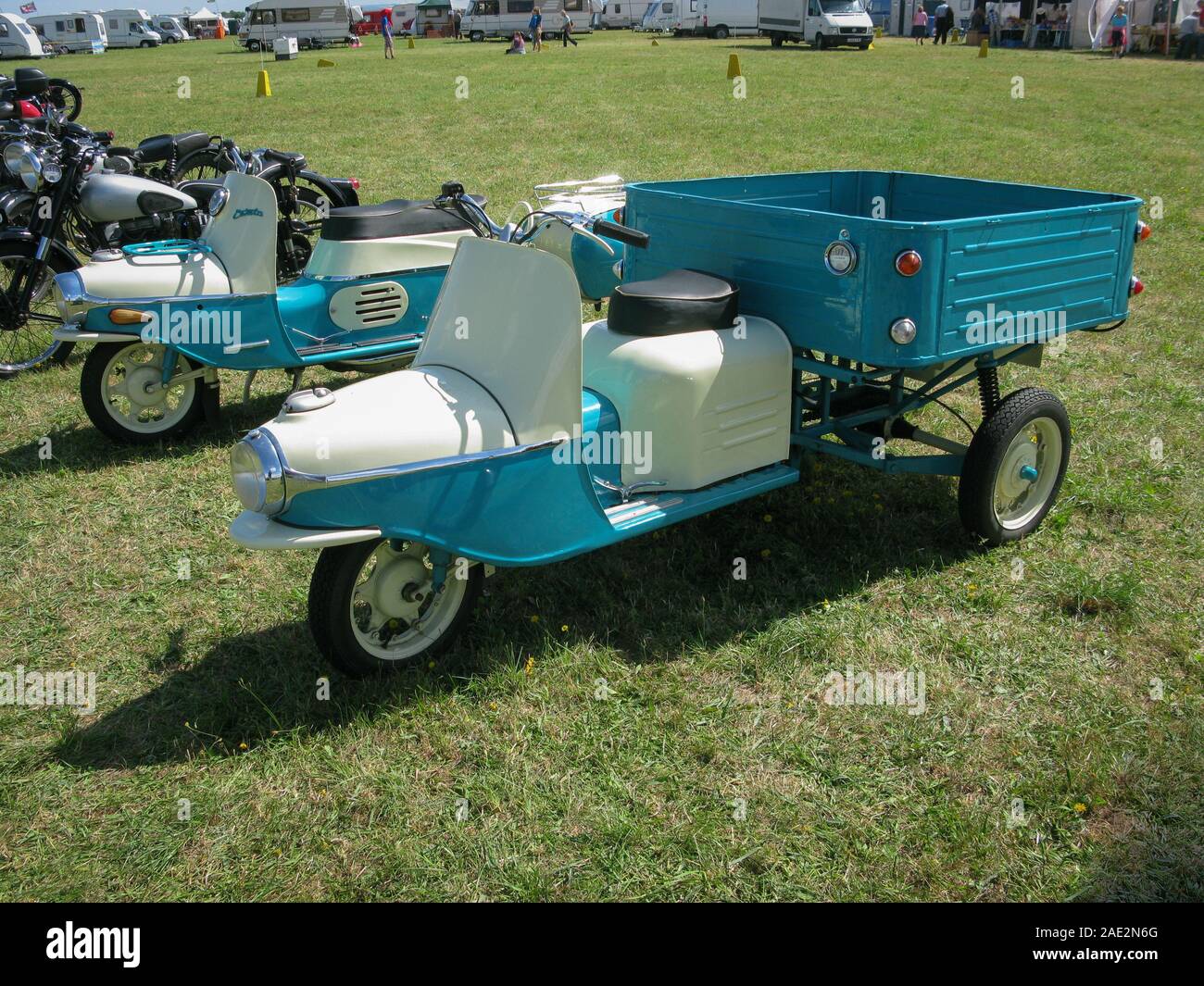 Un ceco o cecoslovacco scooter Cezeta raccoglitore dai primi anni sessanta. Foto Stock