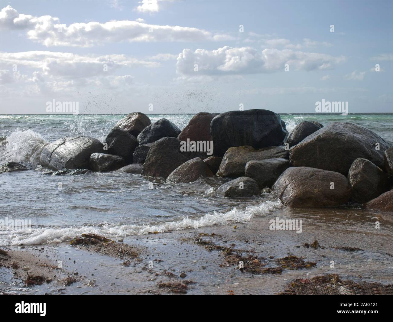 Struttura di frangionde a theNorth costa di Sjaelland, Danimarca, vicino a Gilleleje Foto Stock