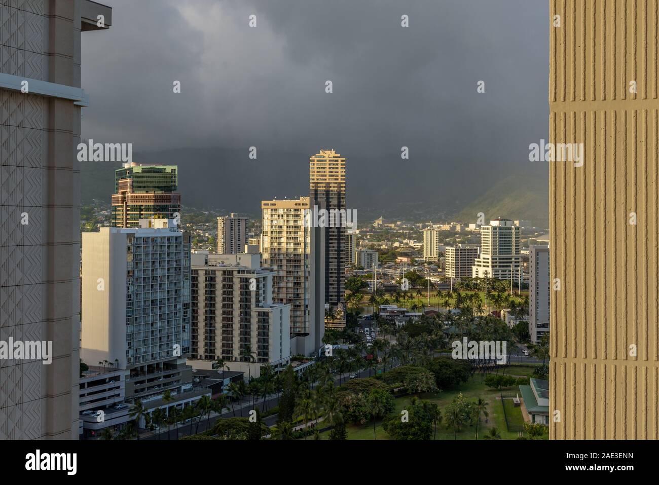 Alti edifici situati a Honolulu, Hawaii Foto Stock