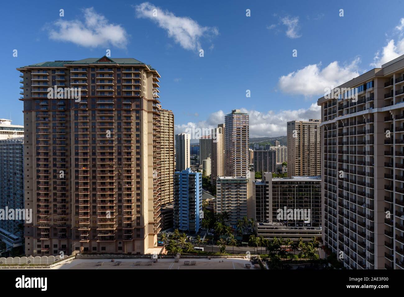 Alti edifici situati a Honolulu, Hawaii Foto Stock