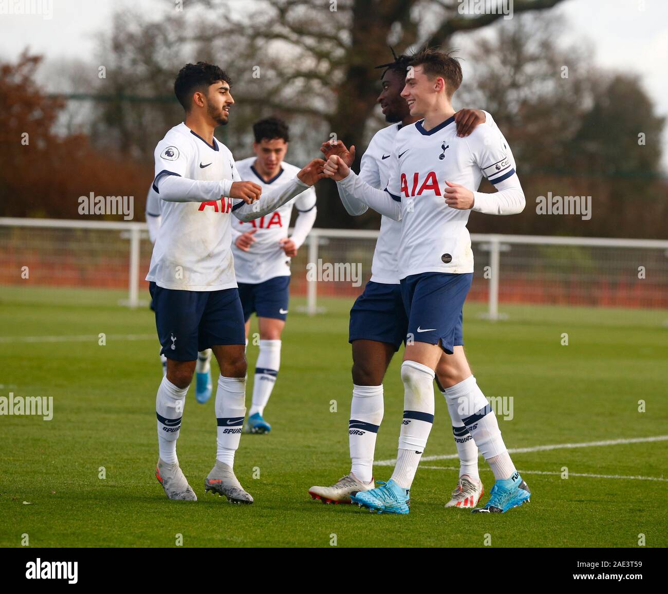 ENFIELD, Inghilterra. 06 Dicembre: Jamie del Bowden Tottenham Hotspur celebra il suo obiettivo durante la Premier League 2 tra Tottenham Hotspur e Liverpool Foto Stock
