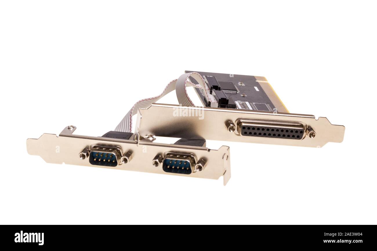 Raccolta elettronica - Computer digital input output port card isolato su sfondo bianco Foto Stock